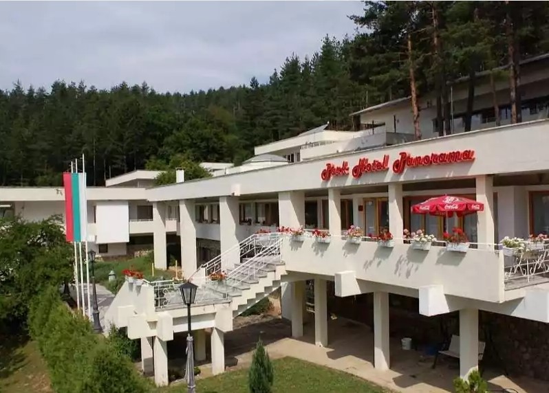 hotel-img